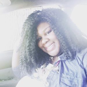 Meet your Posher, Kymberly